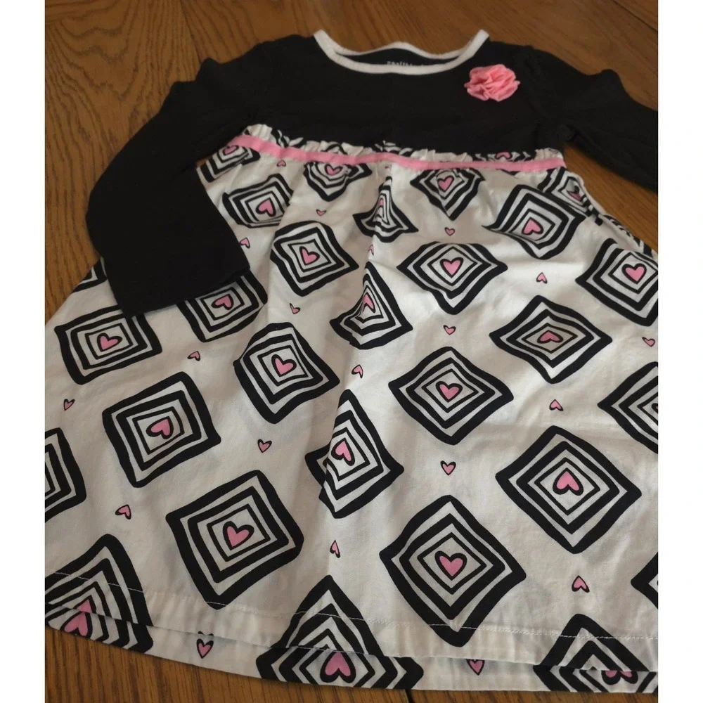 Girls‎ Dress Size 5T Black & White With Pink Hearts